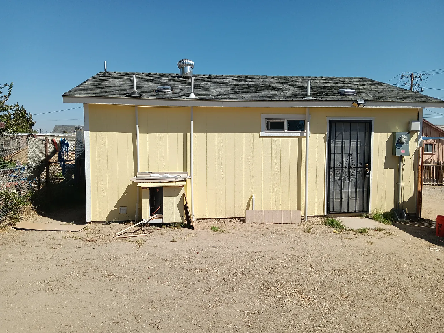 327 Adeline St — Photo 2