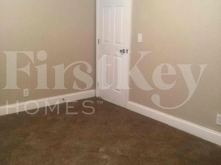 19742 Carolina Cir — Photo 23