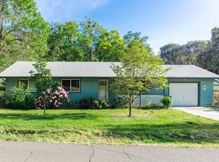 1074 4th Ave, Gold Hill, OR 97525