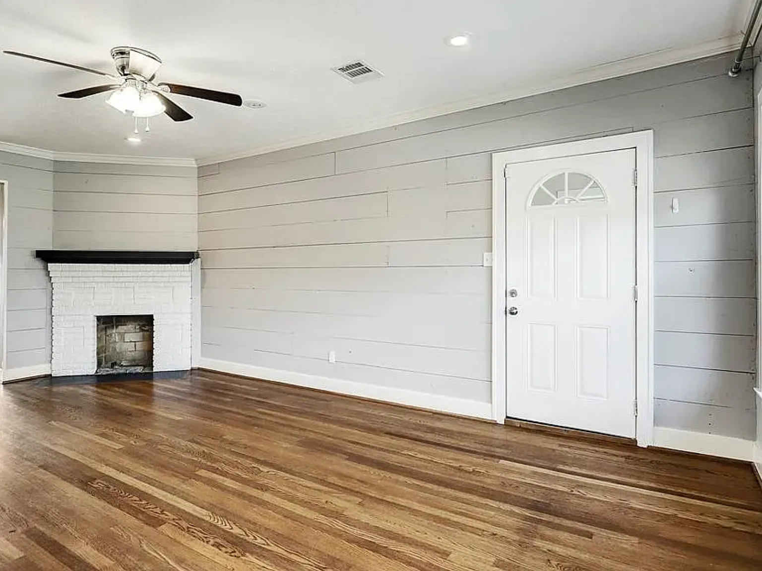 2 bed, 1292 sqft, $2,000 — Photo 3