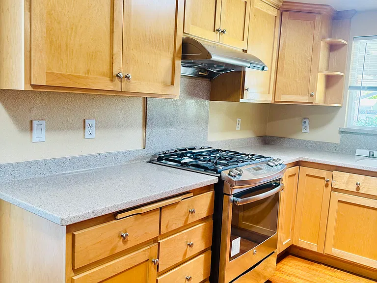 3320 Darwin Dr — Photo 8