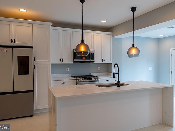 5th image of 706 Longfellow St NW