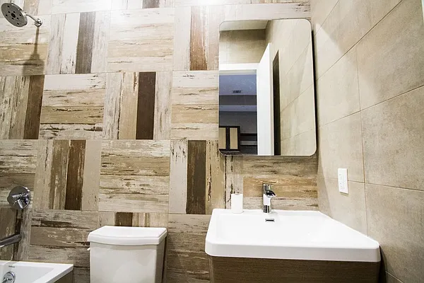 Rented by TheRealEstateCompany.com LLC | media 32