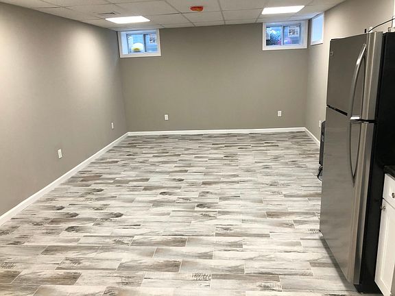 3rd image of 67 Elm Ave #1