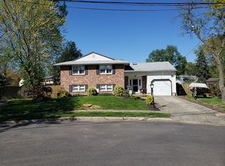 618 Mapleview Ct, Mount Laurel, NJ 08054