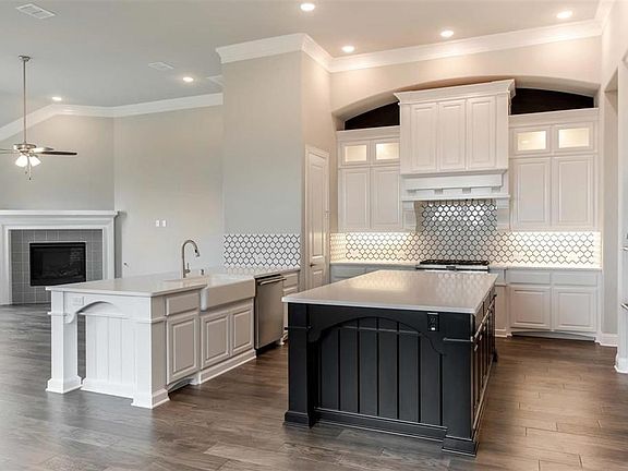 5th image of 3309 Laurel Ct
