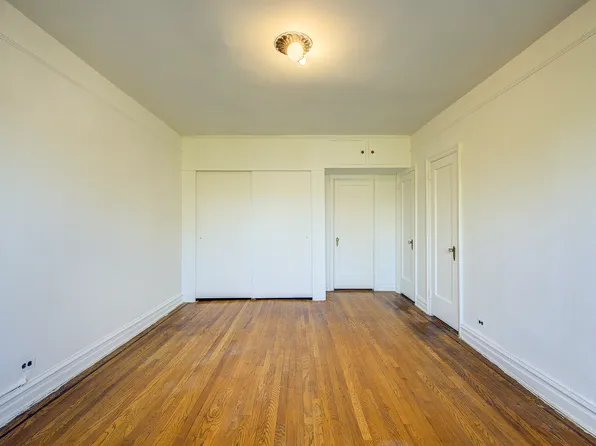 109-14 Ascan Avenue image 23 of 46