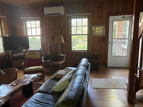 2nd image of 21 Sumner St