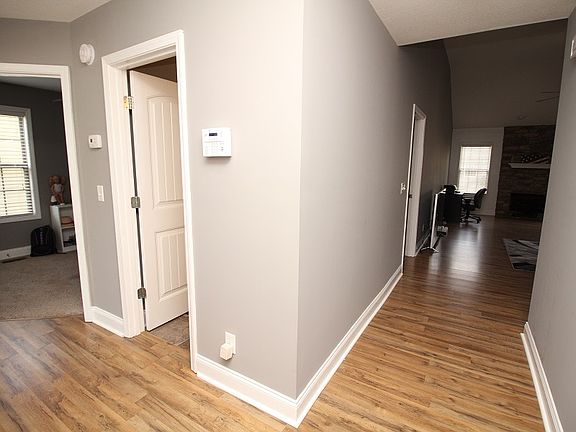 2nd image of 3739 Fox Hole Dr