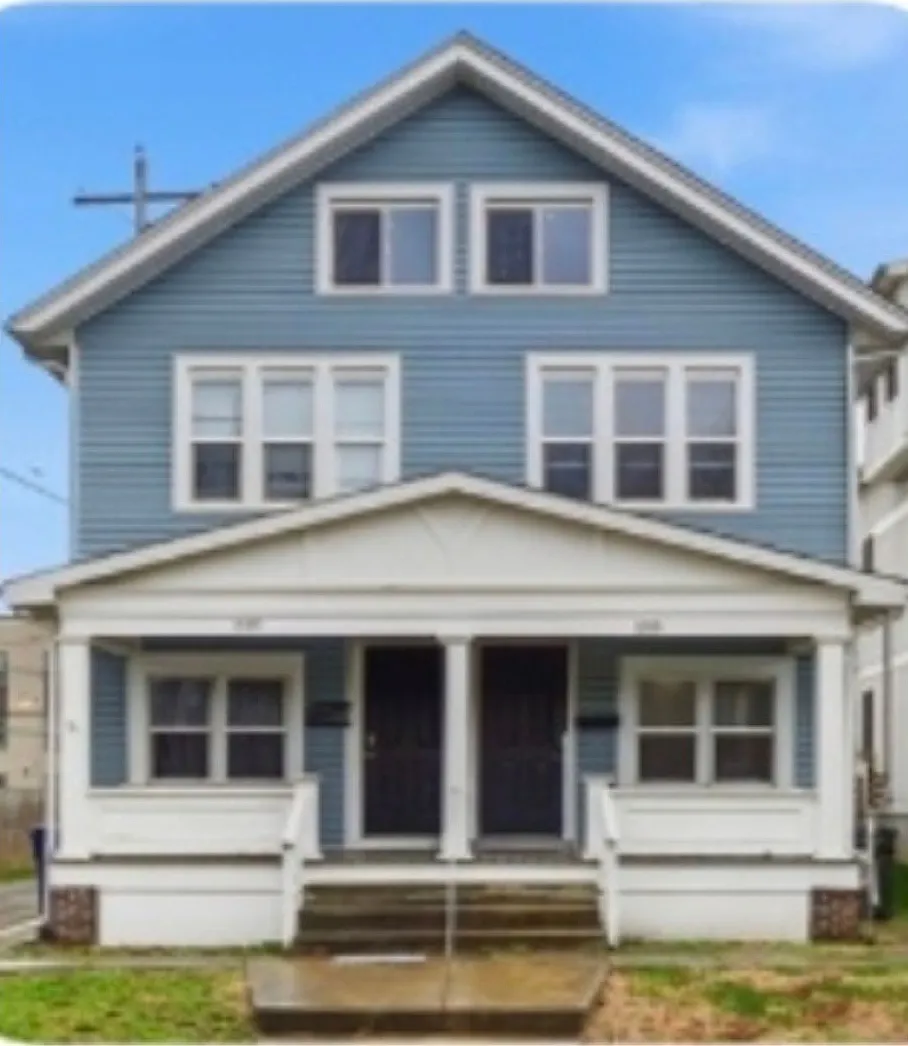 3 bed, 1.5 bath, 1250 sqft, $1,375 — Photo 2