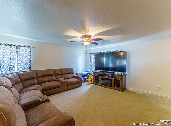 4th image of 230 Butternut Blvd