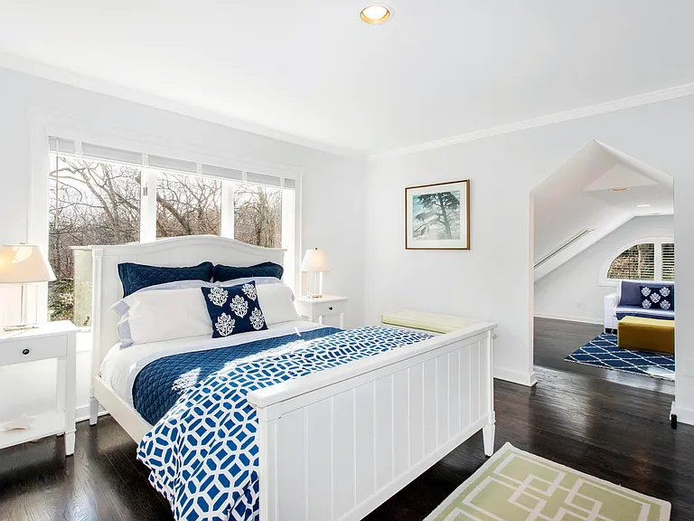 151 Northside Dr — Photo 9