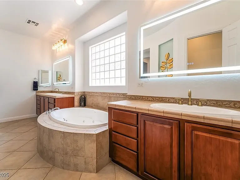 8824 Killians Greens Dr — Photo 23
