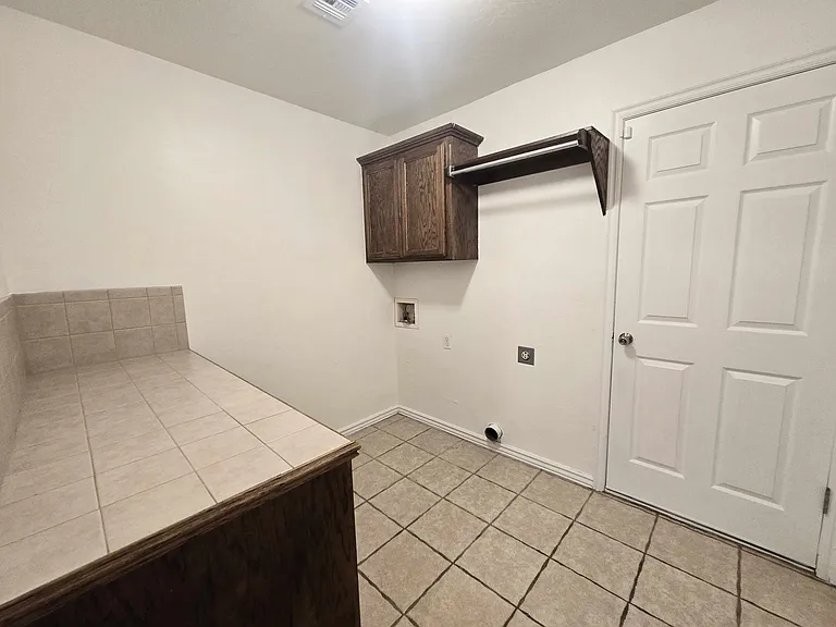 16001 Korie Dr — Photo 22