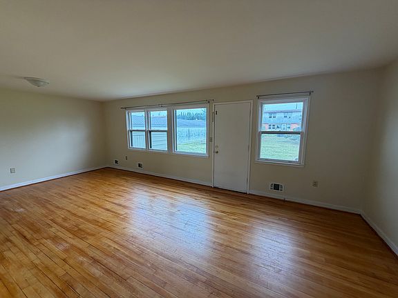 2nd image of 179 Rascal St