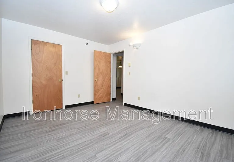 813 W Villard St #70 — Photo 22