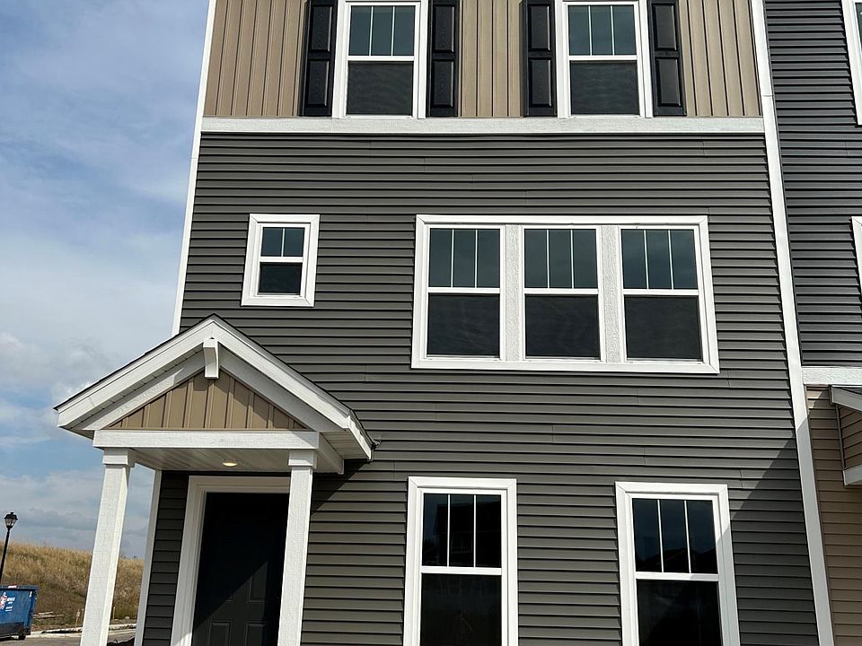 1st image of 15601 Fairbrook Ct