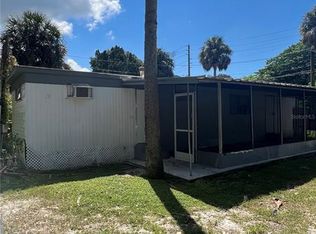 7018 Washington St, New Pt Richey, FL 34652