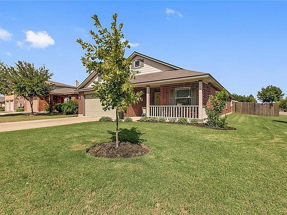 2nd image of 200 Lucky Clover Ln