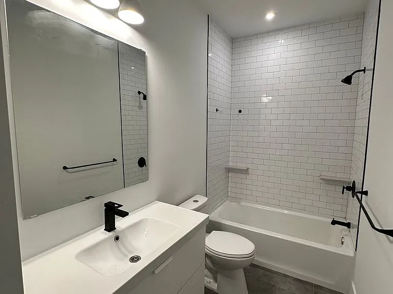 2631 W Oxford St #2 — Photo 9