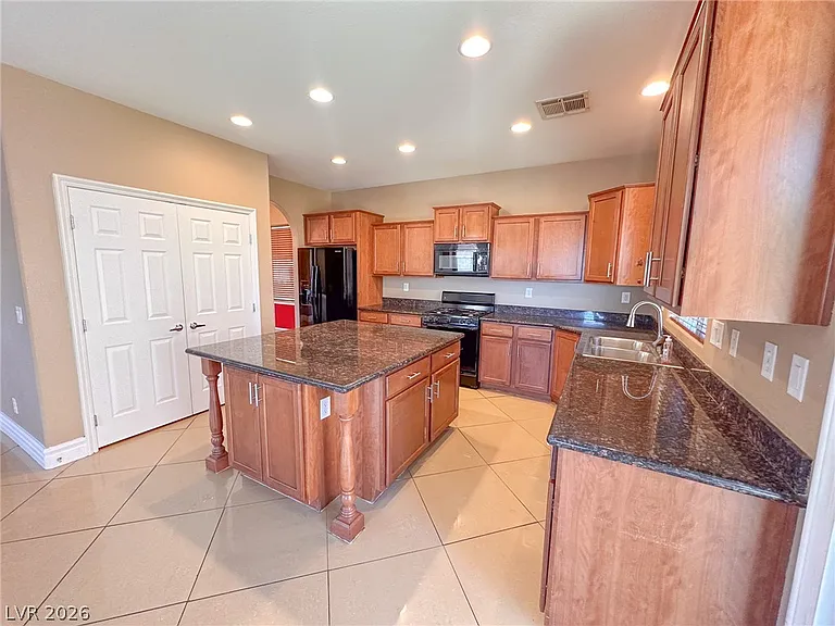 142 Castle Course Ave — Photo 8