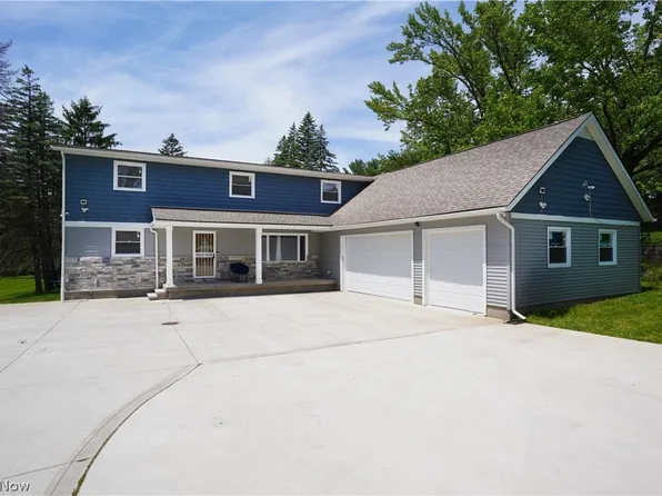 7460 N Meadowpark Dr, Walton Hills, OH 44146