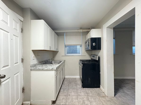 9 Bentley Ave APT 16