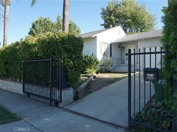 17630 Rhoda St, Encino, CA 91316