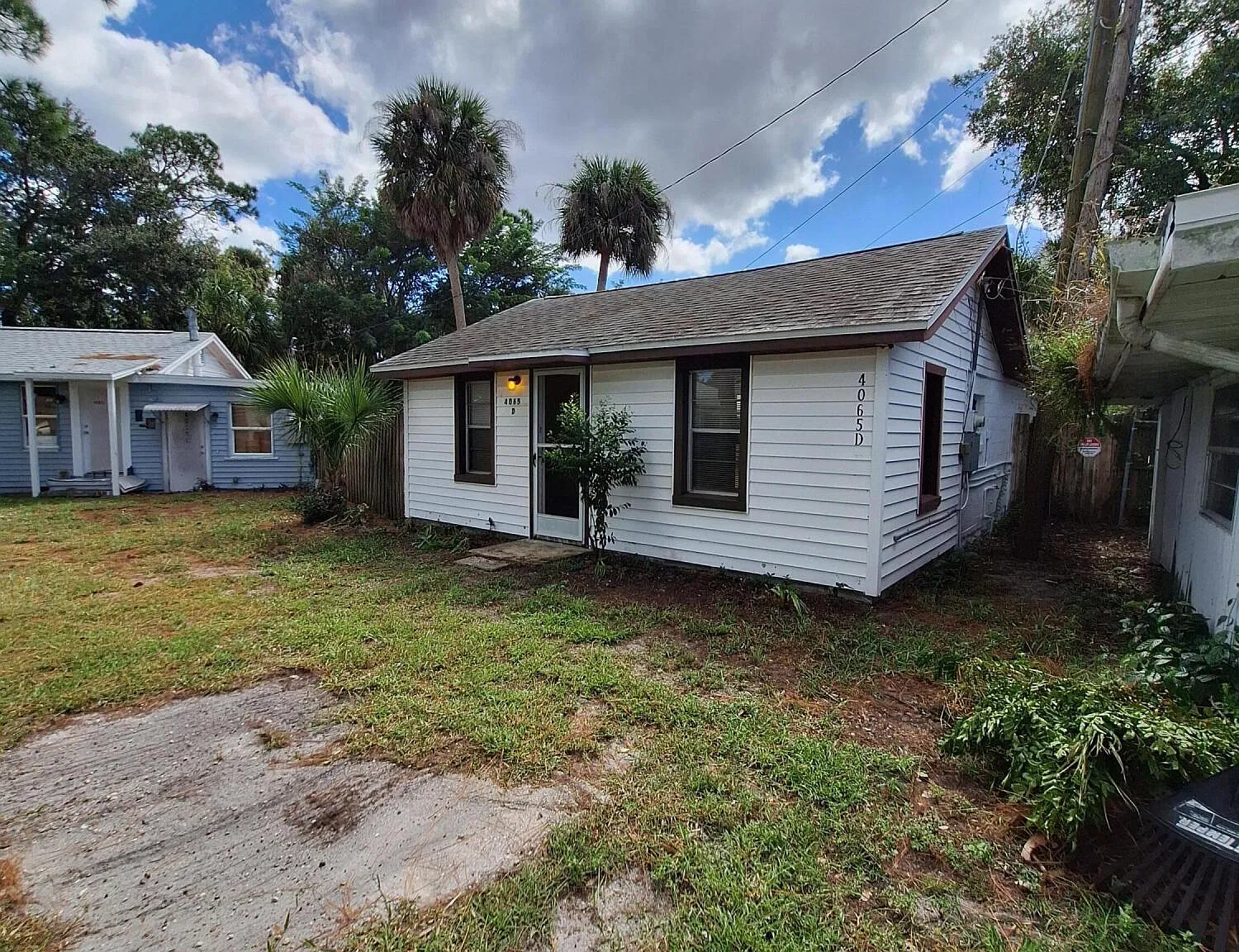 2 bed, 1.0 bath, 736 sqft, $1,000 — Photo 1