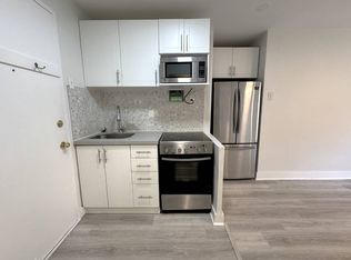 140 Springhurst Ave #14, Toronto, ON M6K 1C1