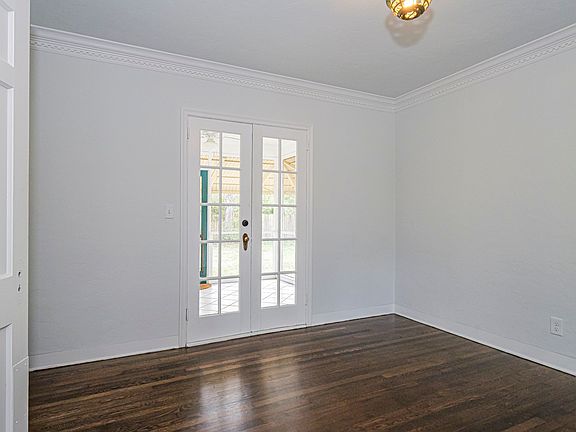 4th image of 2352 20th Ave