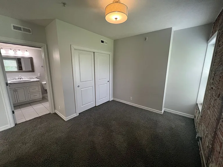 528 S 29th St — Photo 33