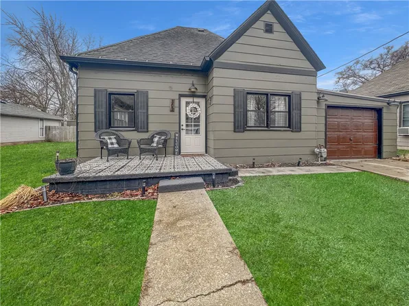 302 W South St, Bethany, IL 61914