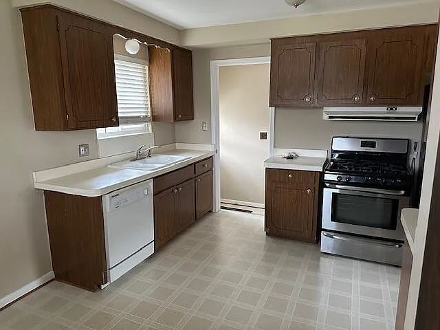 18547 Hillcrest St — Photo 34