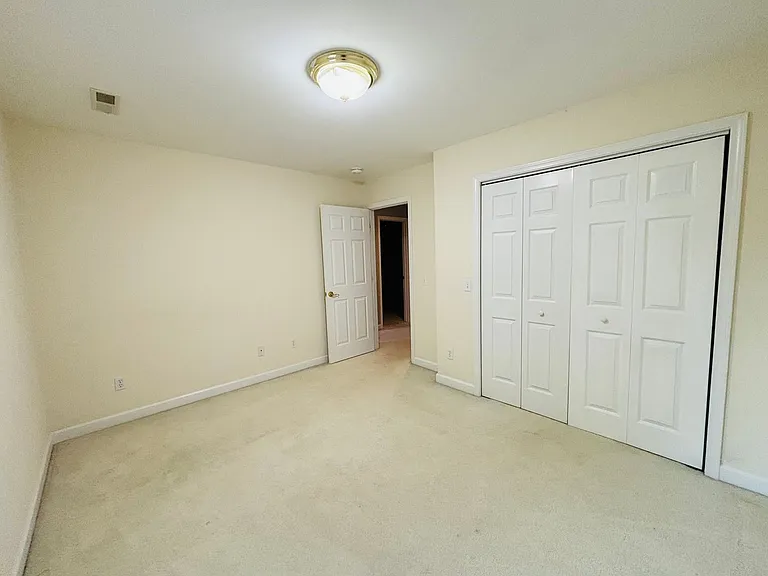 1104 Caldwell Dr — Photo 3
