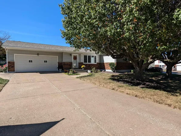 2606 Vail Dr, Quincy, IL 62305