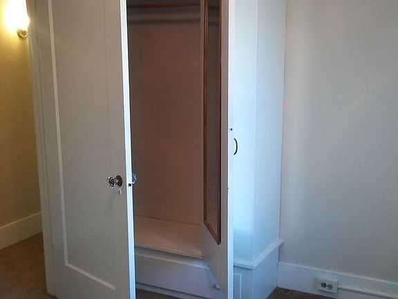 4th image of 623 22nd St APT 03