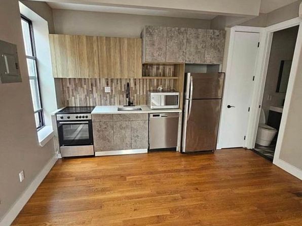 11 Maple St APT D8