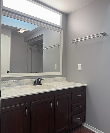 5th image of 3829 Eastway Dr
