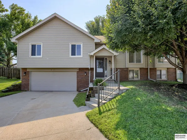 15443 Cuming Cir, Omaha, NE 68154