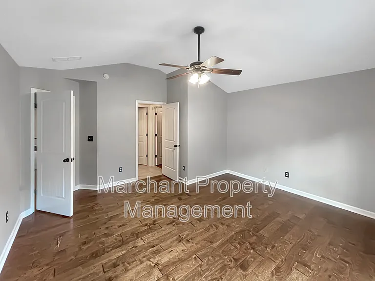 32 Governors Lake Way — Photo 20