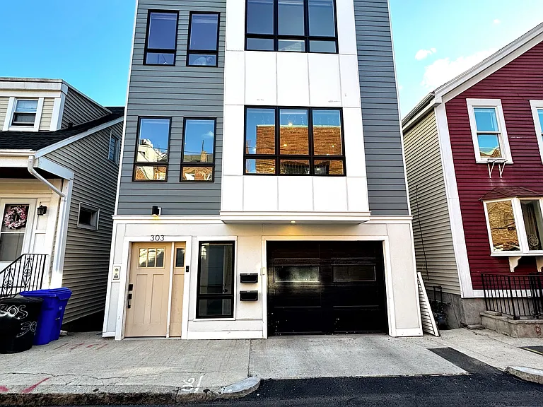 303 Silver St #1 — Photo 1