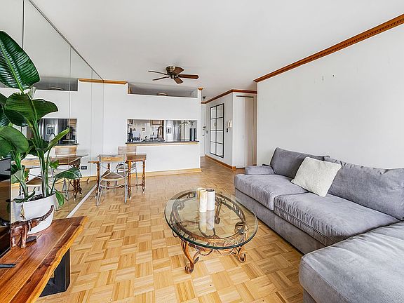 3rd image of 270 W 17th St APT 12A