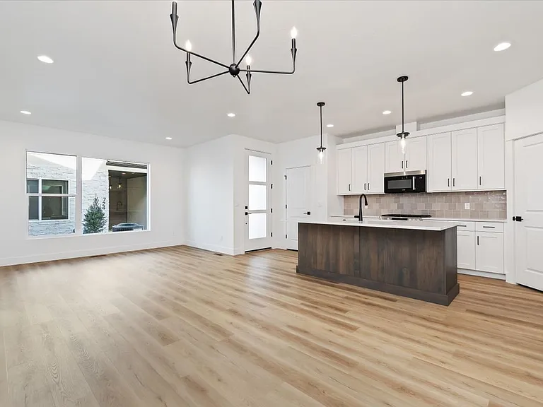 736 S Calhoun Ln — Photo 30