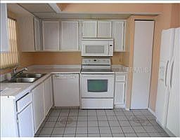 5th image of 324 La Paz Dr