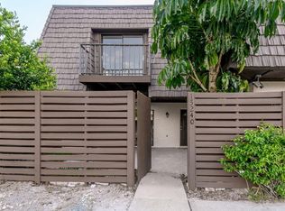 15240 E Pond Woods Dr #15240, Tampa, FL 33618
