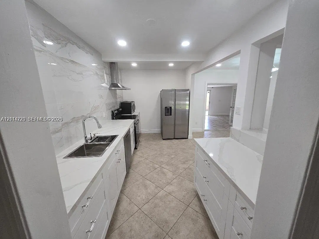 Sun Ray Homes Greynolds P — Photo 3