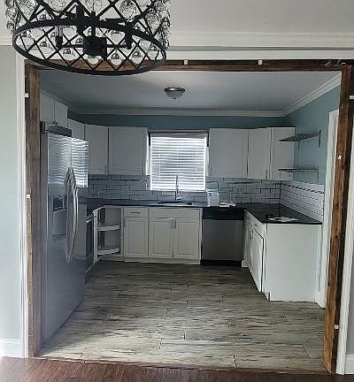 5th image of 1850 Coronado Rd
