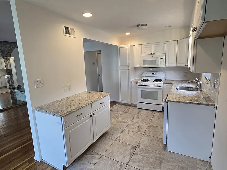 90 Harvey Ave #1 — Photo 8