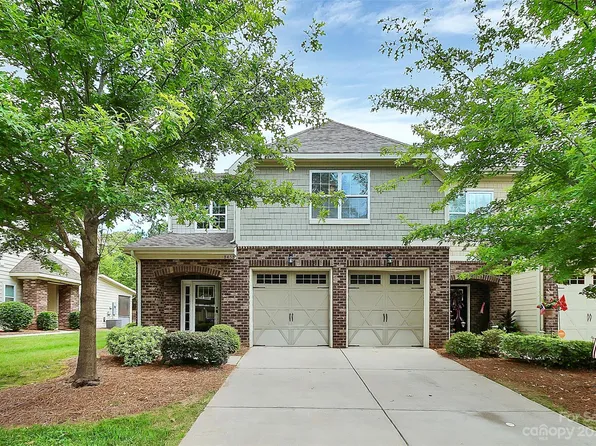 8458 Loxton Cir, Charlotte, NC 28214